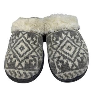 Women’s MukLuks Knit Snowflake Faux Fur Lined Slippers Size Medium